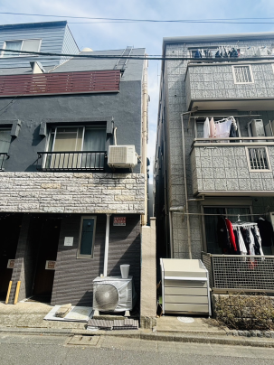 隣の建物との距離感②|