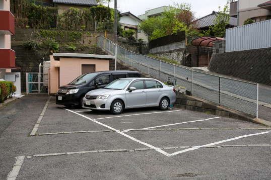 駐車場25台分付き|